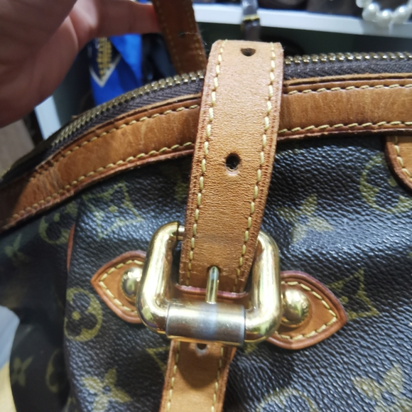 (sold)100% Authentic LV Tivoli Size GM. - Picture 3 of 16